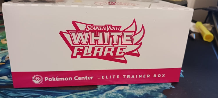 Pokemon TCG Black Bolt Center Elite Trainer Box