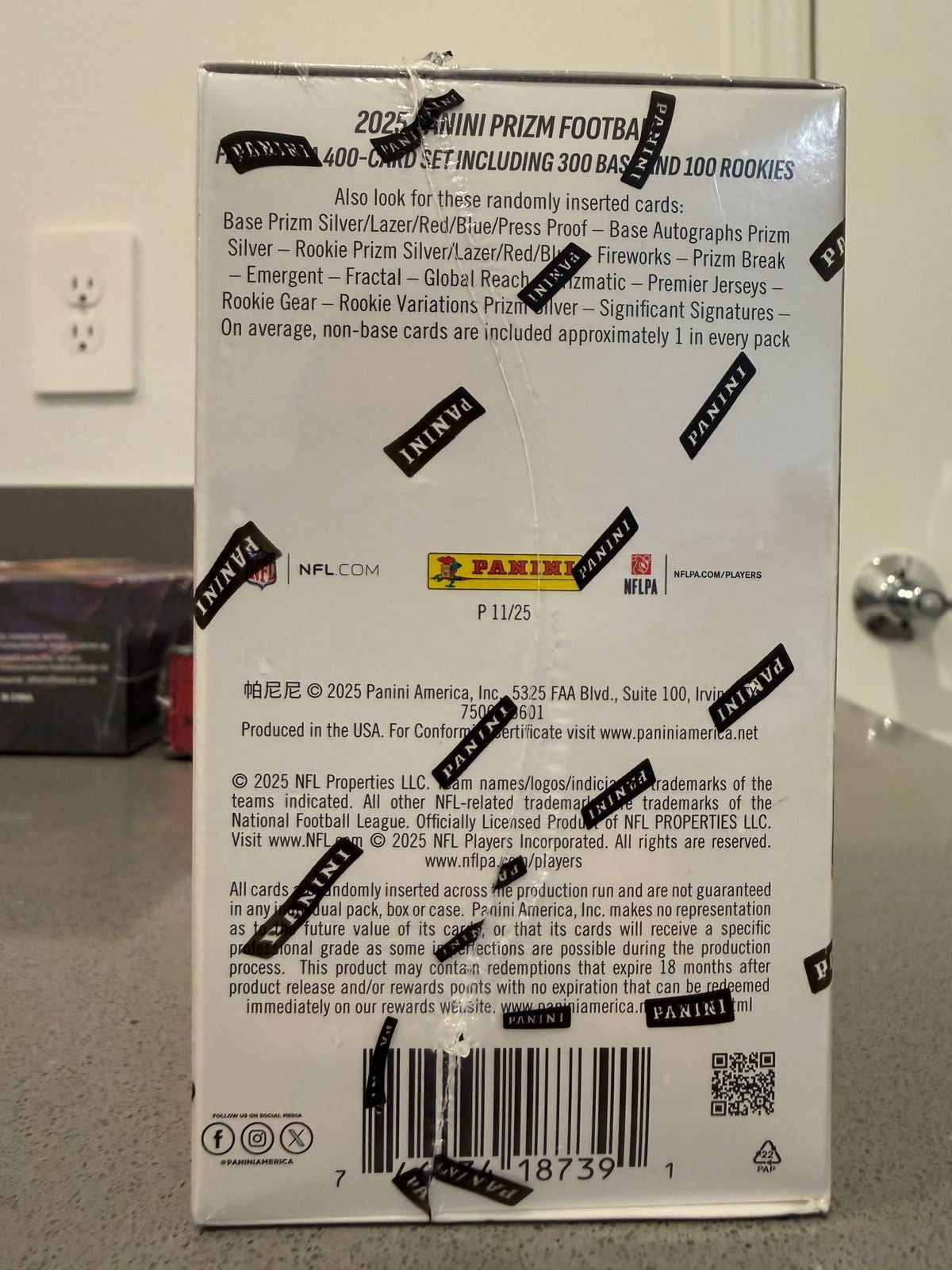 Panini 2025 Prizm Football Trading Cards Blaster Box