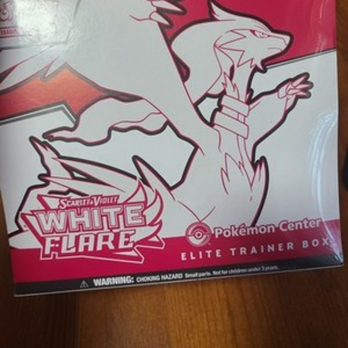 Pokemon White Flare Center Elite Trainer Box