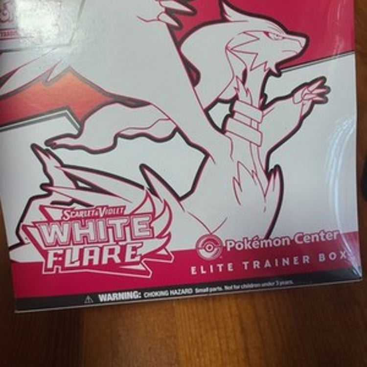 Pokemon White Flare Center Elite Trainer Box